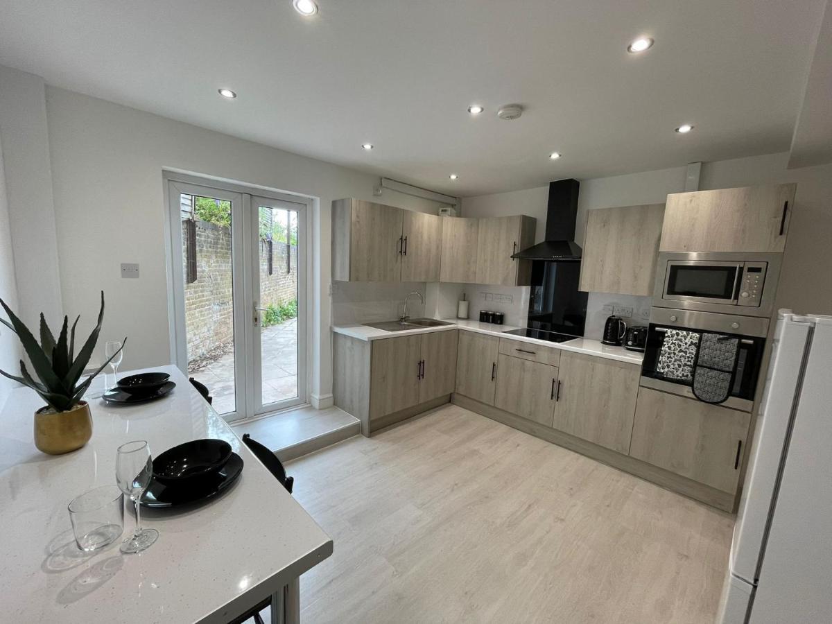 Ed Executive Ipswich Accommodation ภายนอก รูปภาพ