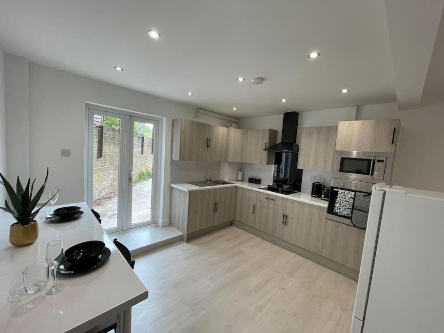 Ed Executive Ipswich Accommodation ภายนอก รูปภาพ
